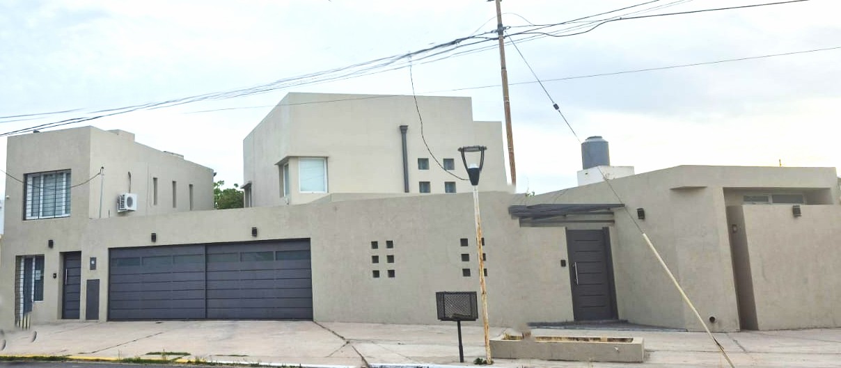 Propiedad Nivel Gerencial + consultorio independiente 